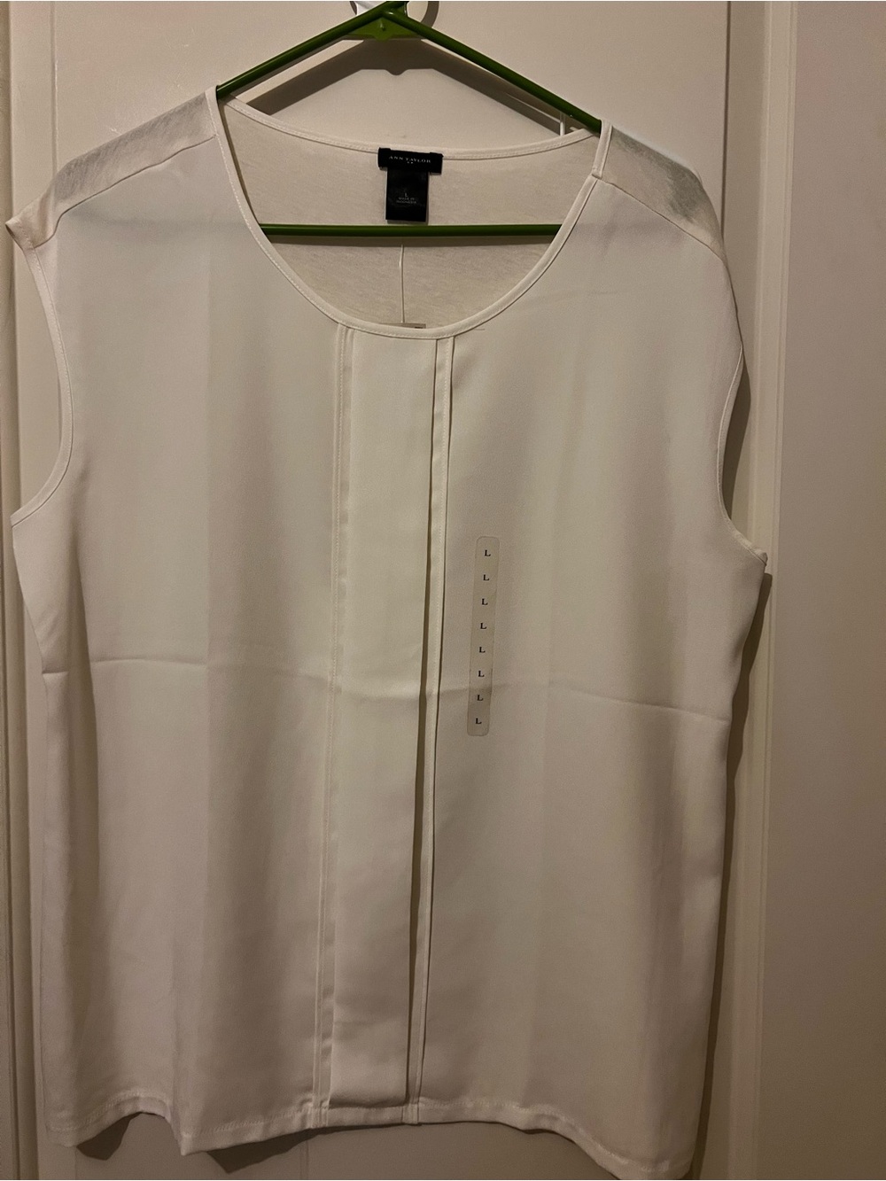 Ann Taylor White Sleeveless Pleated Front Top